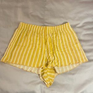 Pacsun flowy shorts. Size small. Good condition.